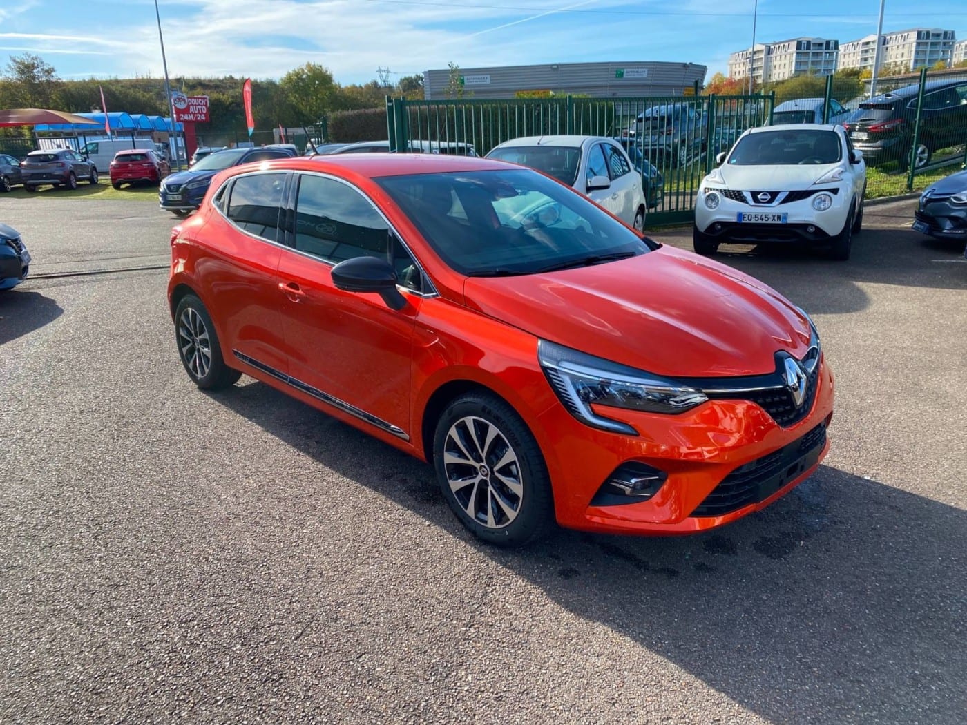 RENAULT CLIO V Essence Orange en stock 18390€ n°2200933