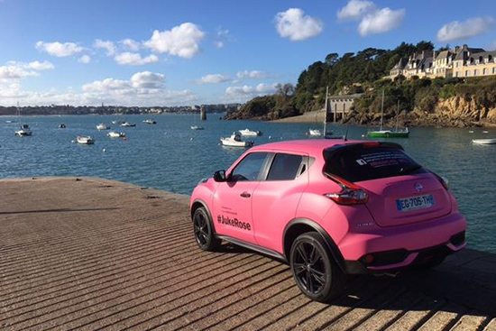 Nissan Juke Rose à la mer